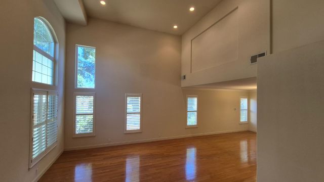 2604 Javan Ln, Carmichael, CA 95608