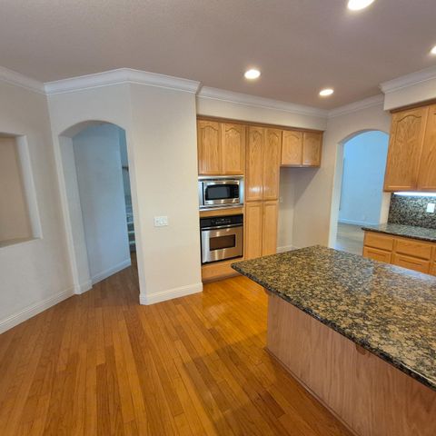 2604 Javan Ln, Carmichael, CA 95608