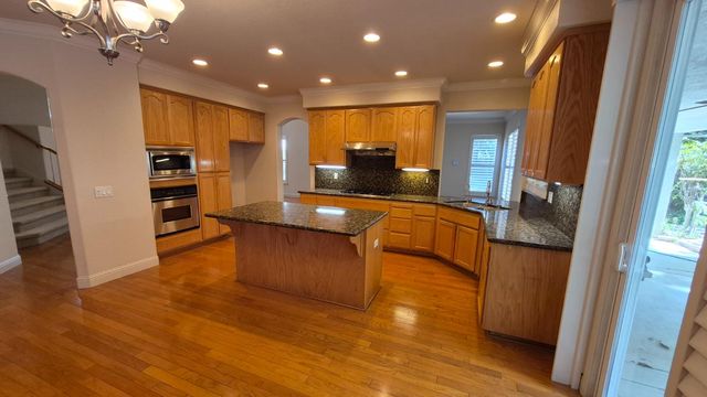 2604 Javan Ln, Carmichael, CA 95608