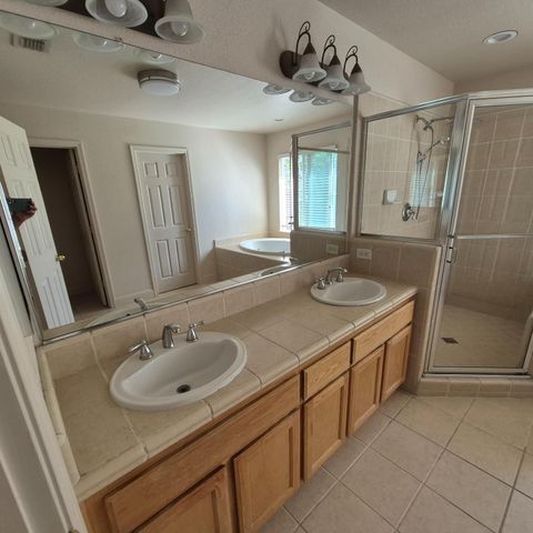 2604 Javan Ln, Carmichael, CA 95608