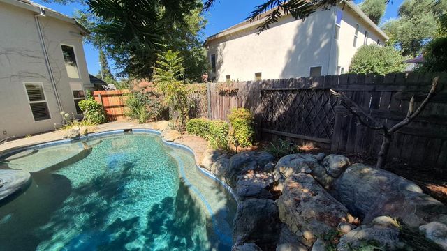 2604 Javan Ln, Carmichael, CA 95608