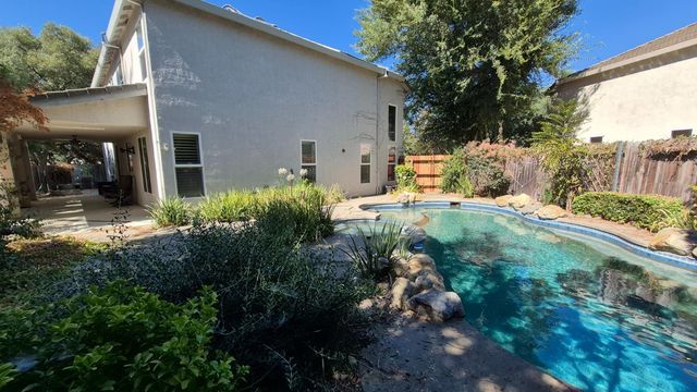 2604 Javan Ln, Carmichael, CA 95608