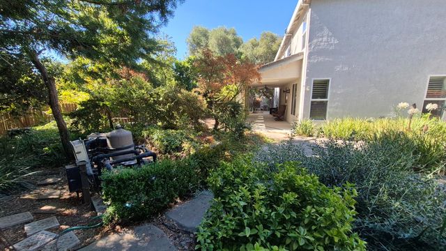 2604 Javan Ln, Carmichael, CA 95608