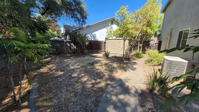 2604 Javan Ln, Carmichael, CA 95608