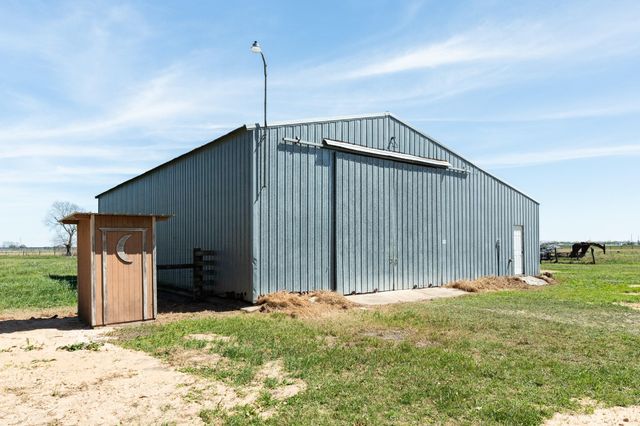 27427 Highway 36, Damon, TX 77430