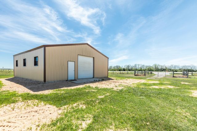 27427 Highway 36, Damon, TX 77430