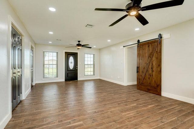 27427 Highway 36, Damon, TX 77430