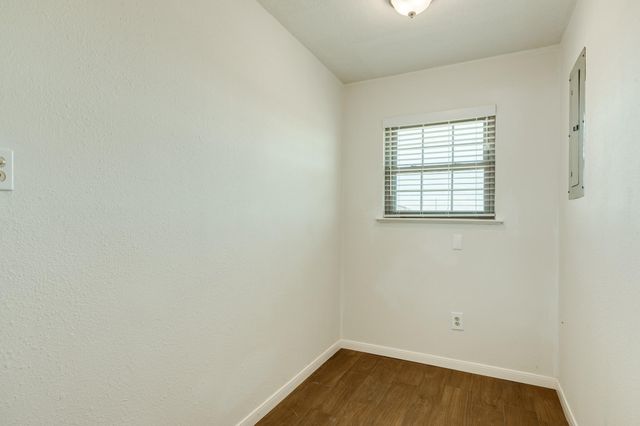 27427 Highway 36, Damon, TX 77430