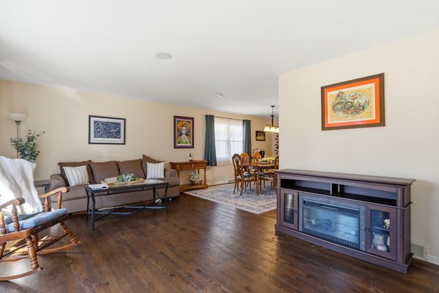 17005 Ridgeland Avenue, Tinley Park, IL 60477