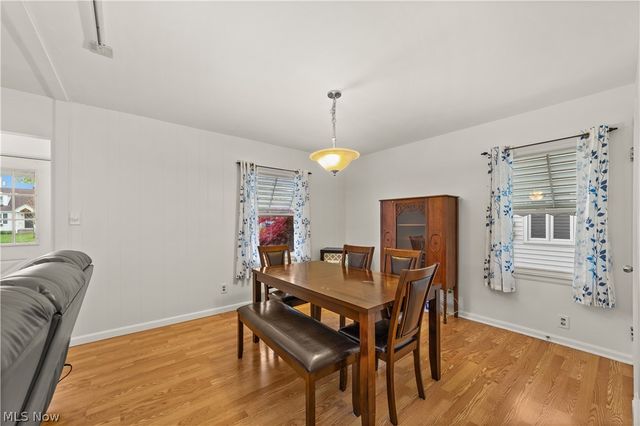 27840 Lincoln Road, Bay Village, OH 44140
