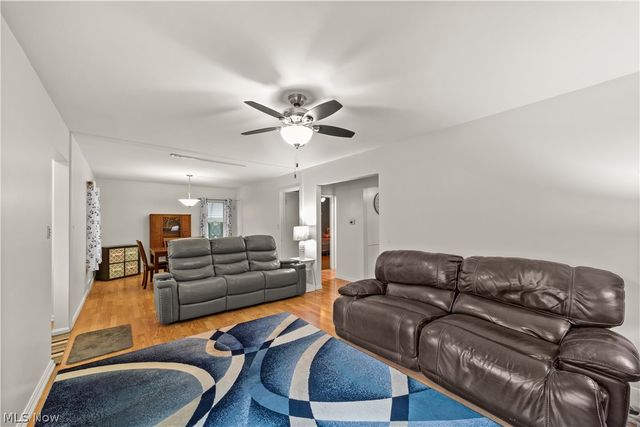 27840 Lincoln Road, Bay Village, OH 44140