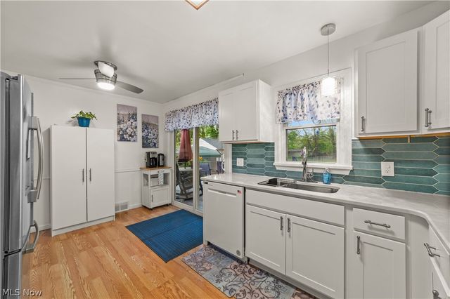 27840 Lincoln Road, Bay Village, OH 44140