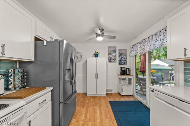 27840 Lincoln Road, Bay Village, OH 44140