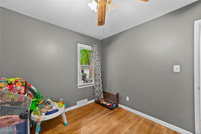 27840 Lincoln Road, Bay Village, OH 44140