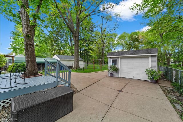 27840 Lincoln Road, Bay Village, OH 44140