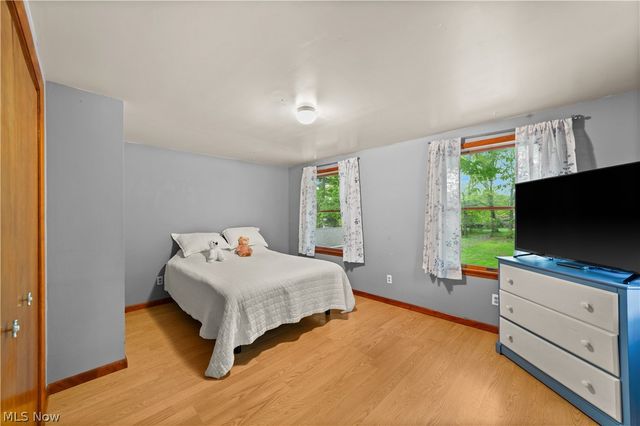 27840 Lincoln Road, Bay Village, OH 44140