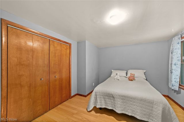 27840 Lincoln Road, Bay Village, OH 44140