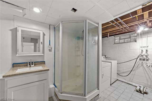 27840 Lincoln Road, Bay Village, OH 44140