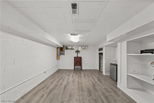 27840 Lincoln Road, Bay Village, OH 44140