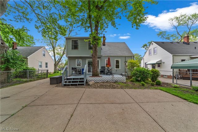 27840 Lincoln Road, Bay Village, OH 44140