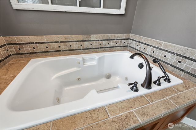8223 67th Street Ct NW, Gig Harbor, WA 98335