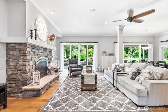 8223 67th Street Ct NW, Gig Harbor, WA 98335