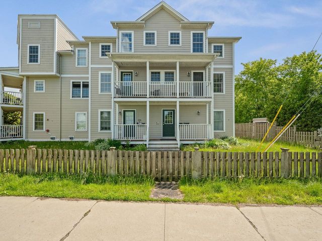 235 Park St Apt 7, Burlington, VT 05401