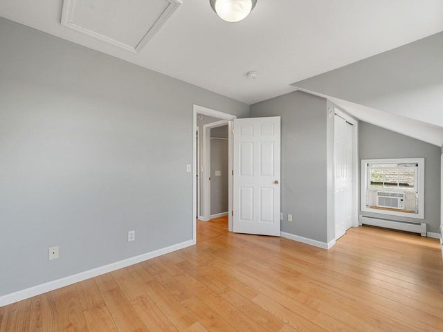 235 Park St Apt 7, Burlington, VT 05401