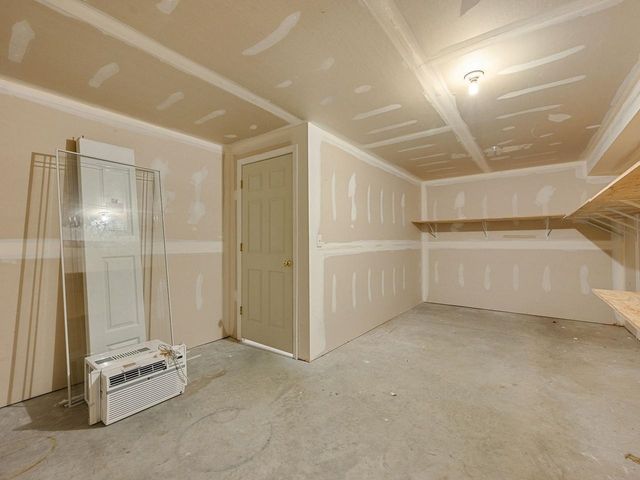 235 Park St Apt 7, Burlington, VT 05401