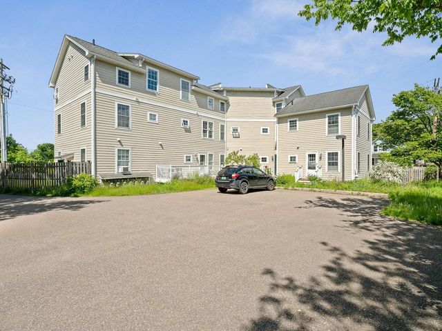 235 Park St Apt 7, Burlington, VT 05401