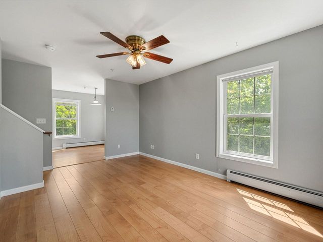 235 Park St Apt 7, Burlington, VT 05401