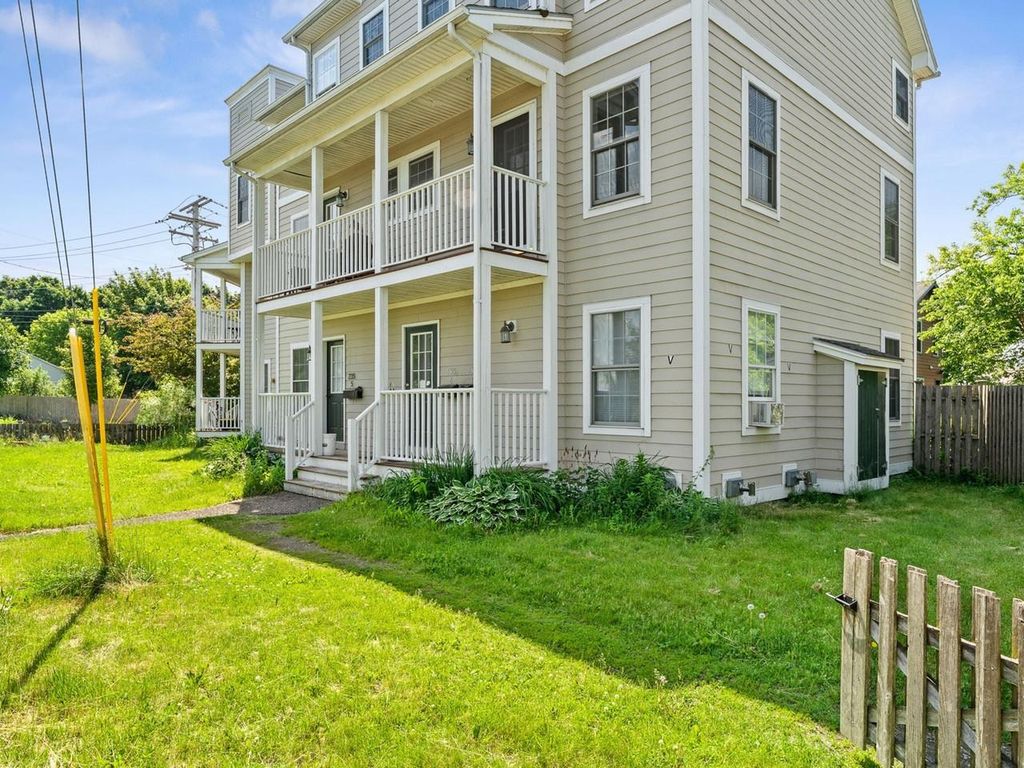 235 Park St Apt 7, Burlington, VT 05401