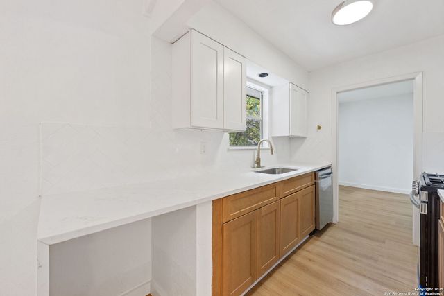 6822 Twin Lake, San Antonio, TX 78244