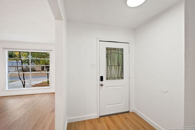 6822 Twin Lake, San Antonio, TX 78244