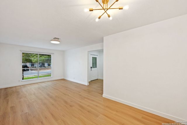 6822 Twin Lake, San Antonio, TX 78244