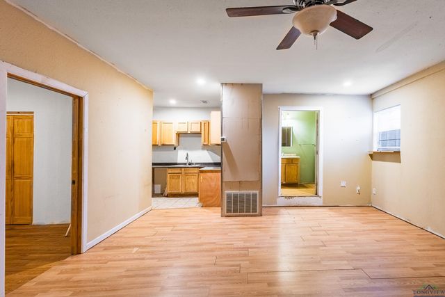 235 Ellis Dr., Waskom, TX 75692