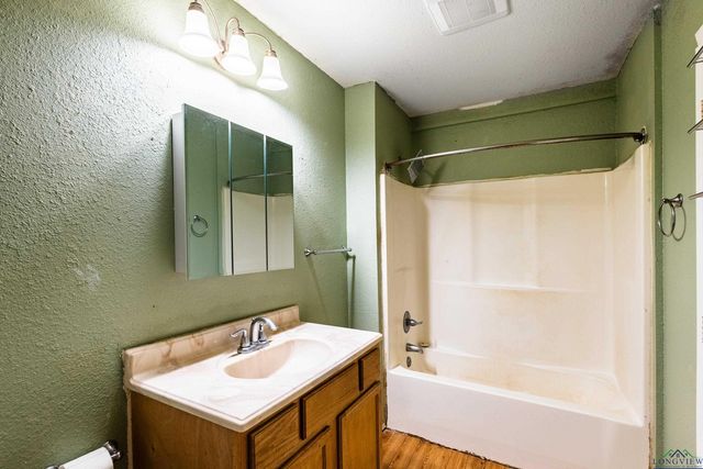 235 Ellis Dr., Waskom, TX 75692