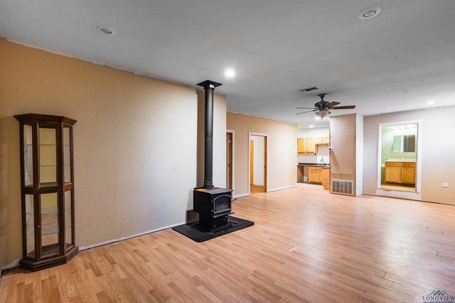 235 Ellis Dr., Waskom, TX 75692