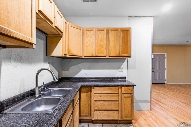 235 Ellis Dr., Waskom, TX 75692