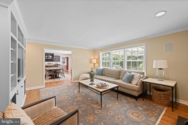 912 WEADLEY RD, Wayne, PA 19087