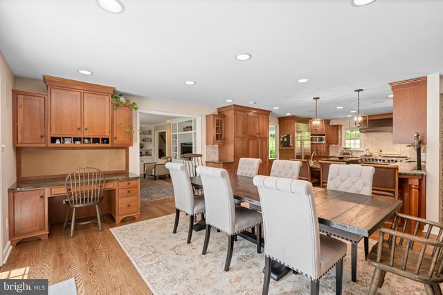 912 WEADLEY RD, Wayne, PA 19087