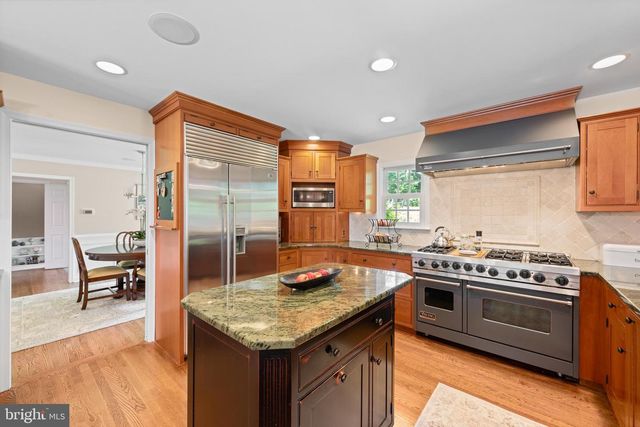 912 WEADLEY RD, Wayne, PA 19087