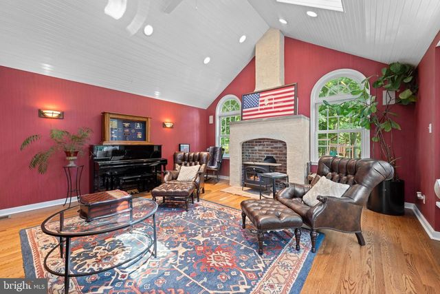 912 WEADLEY RD, Wayne, PA 19087