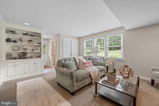 912 WEADLEY RD, Wayne, PA 19087
