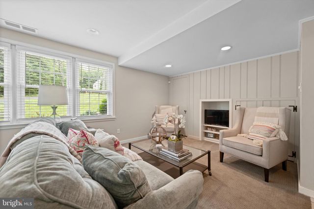 912 WEADLEY RD, Wayne, PA 19087