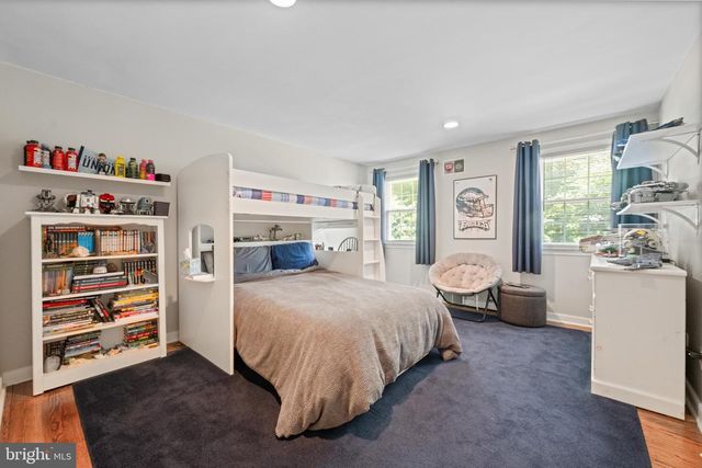 912 WEADLEY RD, Wayne, PA 19087