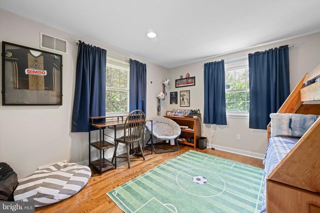 912 WEADLEY RD, Wayne, PA 19087