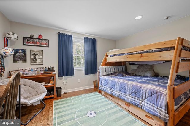 912 WEADLEY RD, Wayne, PA 19087