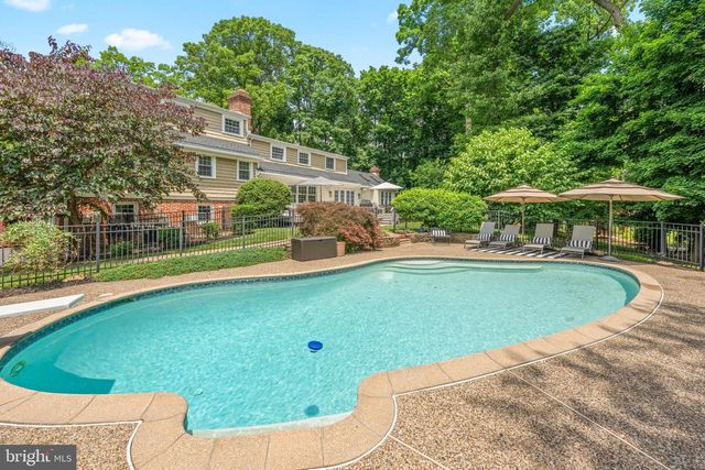 912 WEADLEY RD, Wayne, PA 19087