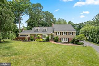 912 WEADLEY RD, Wayne, PA 19087